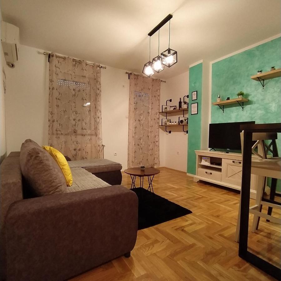 Daniris Apartman Νόβι Σαντ Εξωτερικό φωτογραφία